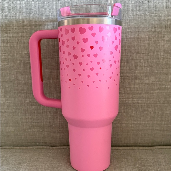 Stanley 1913 Pink Heart Pattern Tumbler 40 oz. - MINT! - Picture 3 of 6